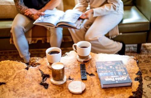 New! Designer 3BR Cabin Walk to Pond Mtn Views - Foto 27