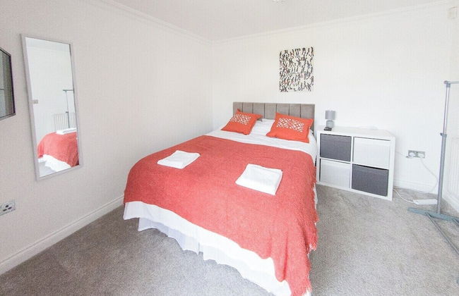 5 Bed Detached House - Sleeps 14 - Photo 15