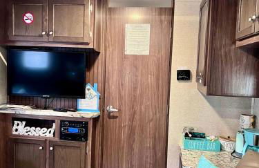 Garden Paradise RV Camper near Clearwater Beaches - Foto 25