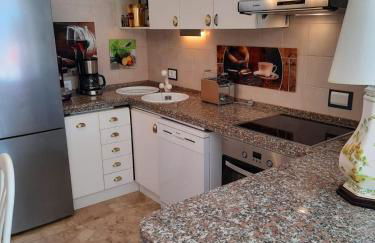 Apartment with Panoramic Lake View & Terrace in Pino, Lago Maggiore - Casa Roccia No 5 - Foto 7