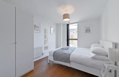 The Vizion serviced apartments from Pincott Properties - free parking, private balcony, and WiFi - Photo 25