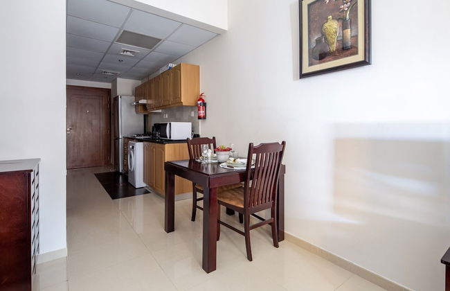 Premier Studio in Sports City w/ Golf Course View! - Foto 17