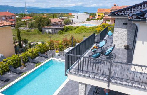 Villa Niko with heated pool, sauna and jacuzzi - Photo 77