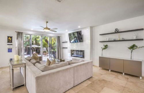 Golf Course Villa w Pool Spa Near the Strip - Foto 9