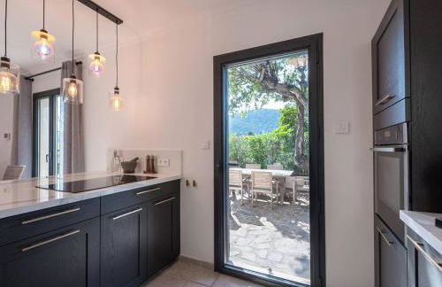 Villa moderne 6 CH pour 12 avec piscine privée, clim et parking aux Issambres - FR-1-768-24 - Foto 16