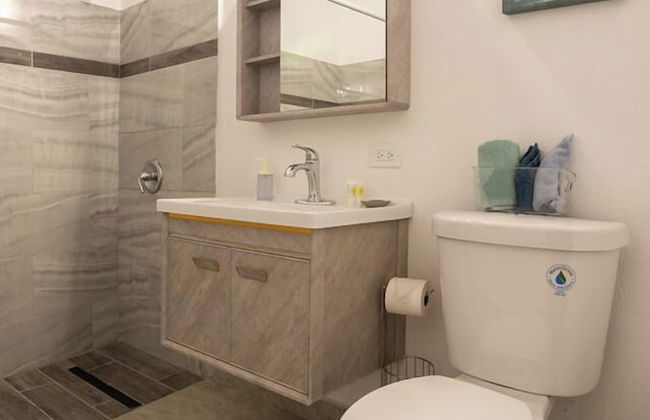 Hugo's Rental - Photo 61