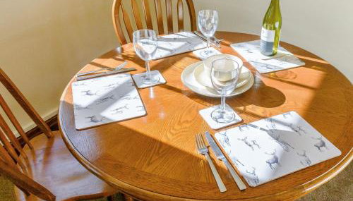 Estate Cottage - Photo 5