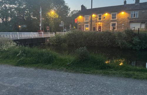 Newly constructed 3 bed town house next to the canal with Private Car Park - Foto 16