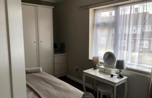 By Buildersbeds - Hill House 3 Bedrooms - Foto 33