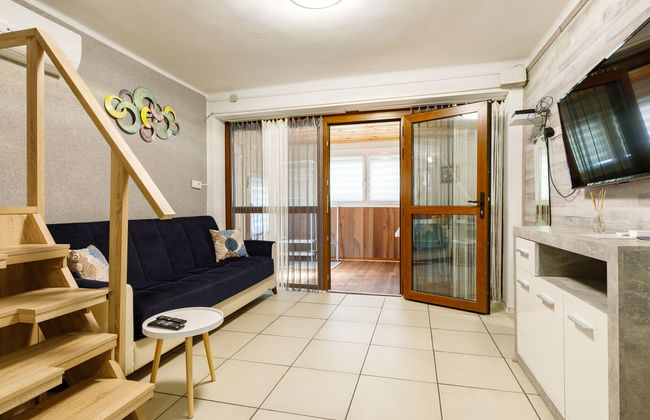 2 bedroom House in Siófok with garden and hot tub - Photo 3