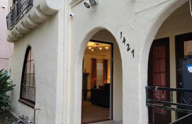 Perfectly located Pico Robertson ground floor 3 bedroom apartment Walk to restaurants WIFI TV Game Console Parking 5 minutes to Rodeo Drive - Foto 35