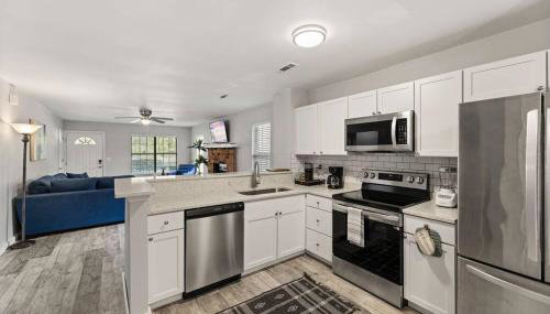 A Peaceful stay at The Pine Grove Retreat - Foto 3, stove