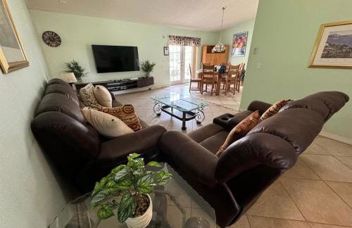 1589-IBRHAIM · Charming new 4bd in the heart of Kissimmee 1589 - Foto 5