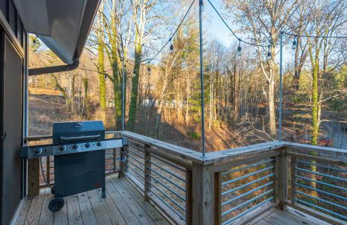 Spacious 4BR Mountain Retreat for 16 in Fairview - Foto 12