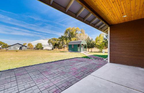 Hike and Ski! Home with Dog-Friendly Yard in Eagar - Foto 25