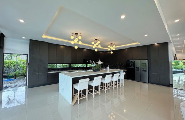 Huge Pool Villa with Private Lake - Foto 10