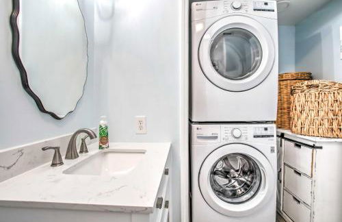 Coastal Oasis with Decks Walk to Holden Beach! - Foto 22