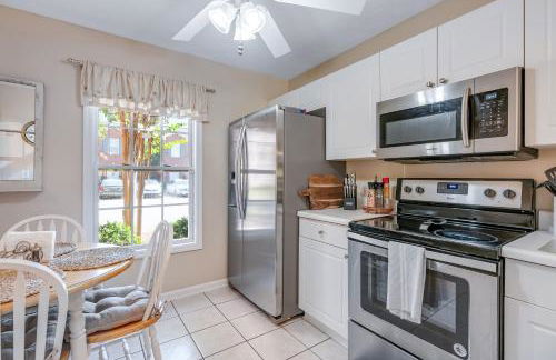 Seasonal Pool Access and Patio Auburn Getaway! - Foto 9