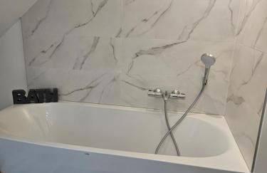 Deux maisons reunis par le jardin et sa cabine de plage, à 8min à pieds des plages et de l'océan - Foto 12