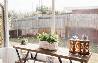 Golden Hour Getaway- Guest Favorite, 2 Min to Beach, Seasonal Pool & Arcade - Foto 23