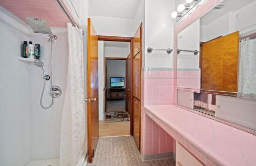 Family Pool Home • Sleeps 8 - Foto 13