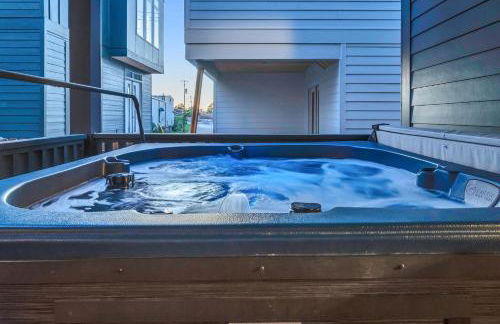 Designer Single Family House-Rooftop- Hot Tub - Foto 72