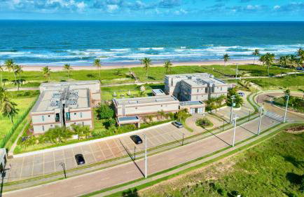 Apartamento Pé na Areia Cond Alphaville Guarajuba - Foto 3