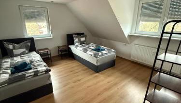 KRAICHGAU # 3-ZKB mit 100qm voll ausgestattet im DG, Monteurzimmer, Self-Check-in - Foto 2