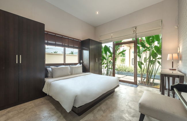 Generous 6BR Balinese Pool Villa Sophia - Photo 7