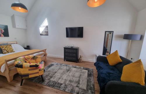 Blundens Holiday Lets - Ffos Las - Photo 4