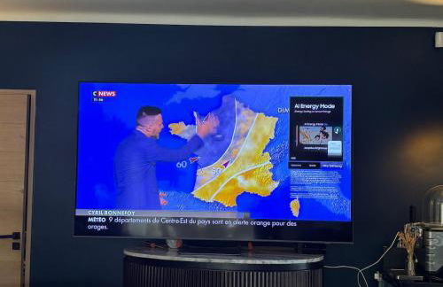 Villa Soleil Piscine Jacuzzi Pétanque Espace bbq billard et salons extérieurs - Foto 20