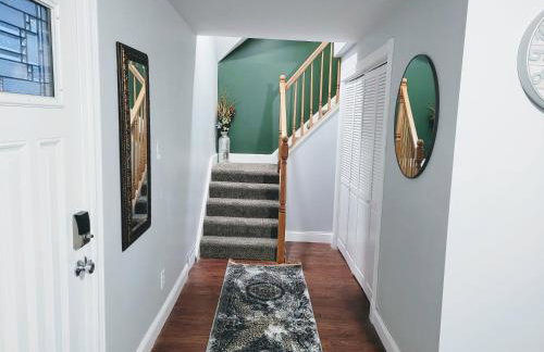 Nice house with private parking, king bed fenced yard - Foto 4