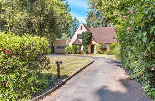 Lovely Tudor Home With Pool & Spa Near Russian River - Foto 49