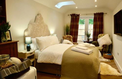 Barton Hollow - Photo 1