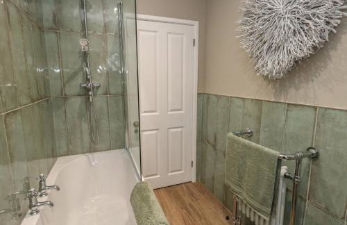 Manor Farm House - Photo 32