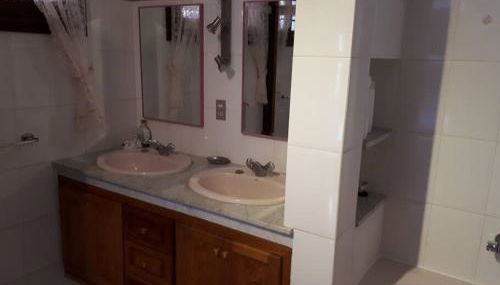 Apartamento tranquilo en una casa con jardín - Foto 5