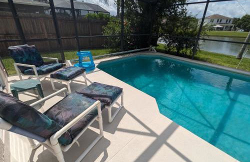 Large lakeside 5 bed villa with private pool - Foto 26