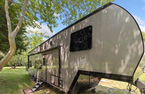 Waterfront Getaway, Dock Your Boat & Play! - Foto 12