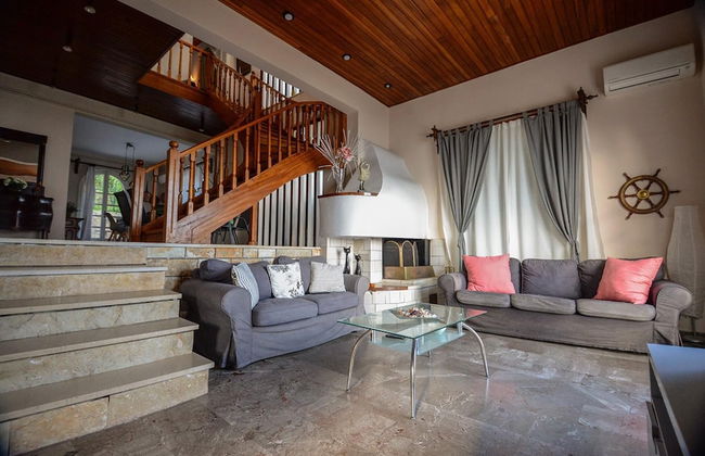 Villa Litsa Large Private Pool Walk to Beach Sea Views A C Wifi - Foto 8