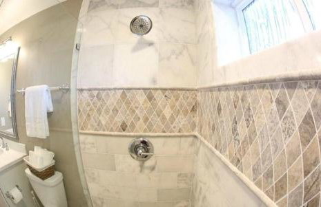 Classy 4 Bedroom 3 Bath Pool Home 3/4 Mile Walk To Disney - Foto 33