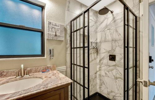 Exquisite Lakefront Pool House Awaits Pool 10 PPL - Foto 55