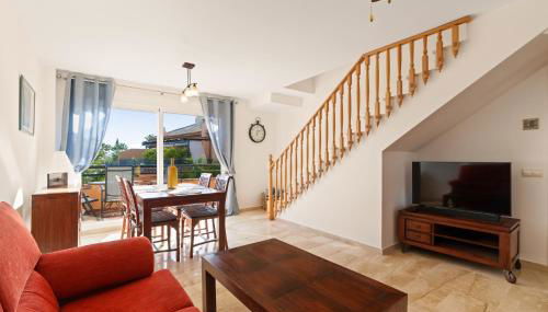 Apartment close to the sea in Las Chapas - Photo 4