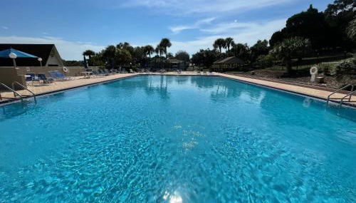 Watch the Sunrise on Lake Louisa - Foto 3