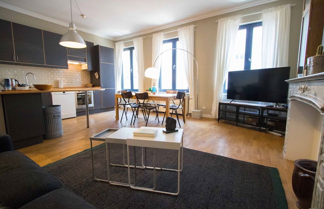 Charming Triplex Near Avenue Louise - Photo 22