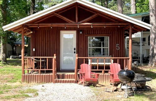 Incredible Lakefront Cabin for a Wonderful Family Adventure in Nature in Hemphill, Texas - Foto 9