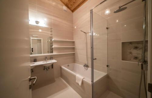 Sunrise - Casa Sao Joao - 4 Star Tourist Apartments - Photo 6