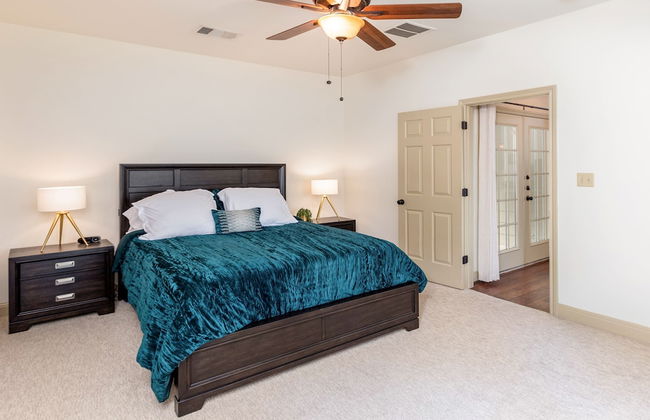 Upstay - East Austin Family Home - 5min From DT - Photo 8