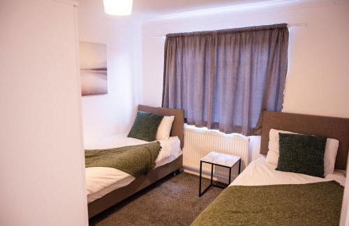 Conyngham Villa, Luxury Detached House, 6 Beds, 4BR,Large garden, Parking - Sleeps 8 - Foto 68