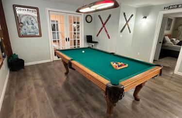 3,000 Sq Ft Historic Colonial Minutes from Okemo with Direct VAST Trail Access - Foto 2