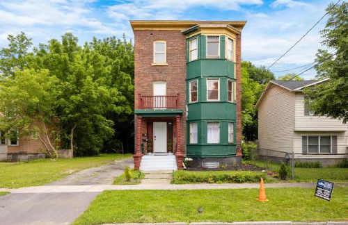 Modern 2BR Mins to Univ, Zoo, Destiny, Downtown - Foto 29